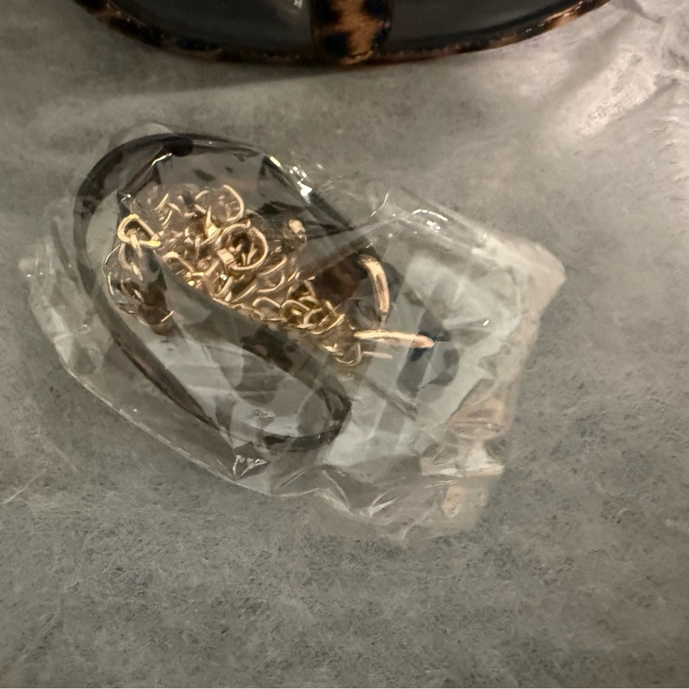 Zenana stadium bag Leopard Print Clear Turnlock front flap w/crossbody strap!New - Picture 2 of 9